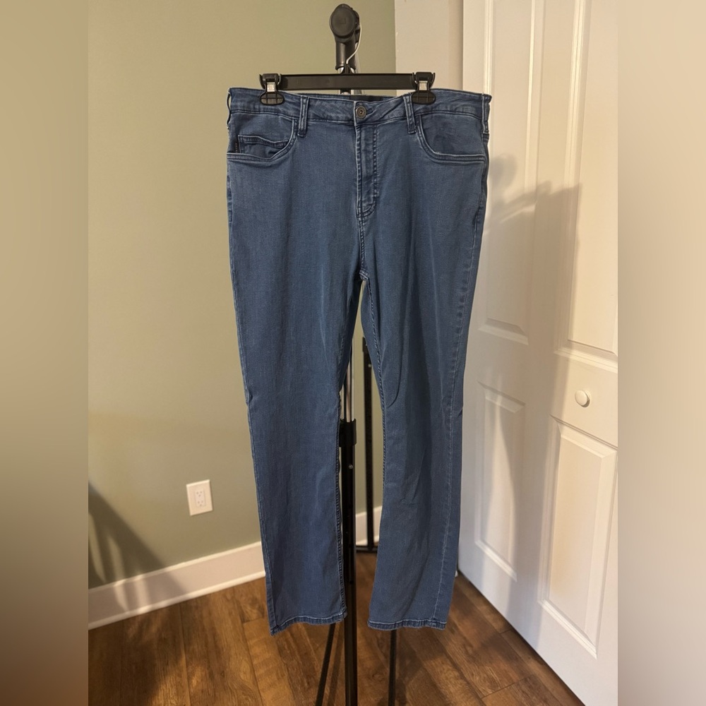 Classic Blue Straight-Leg Men's Jeans